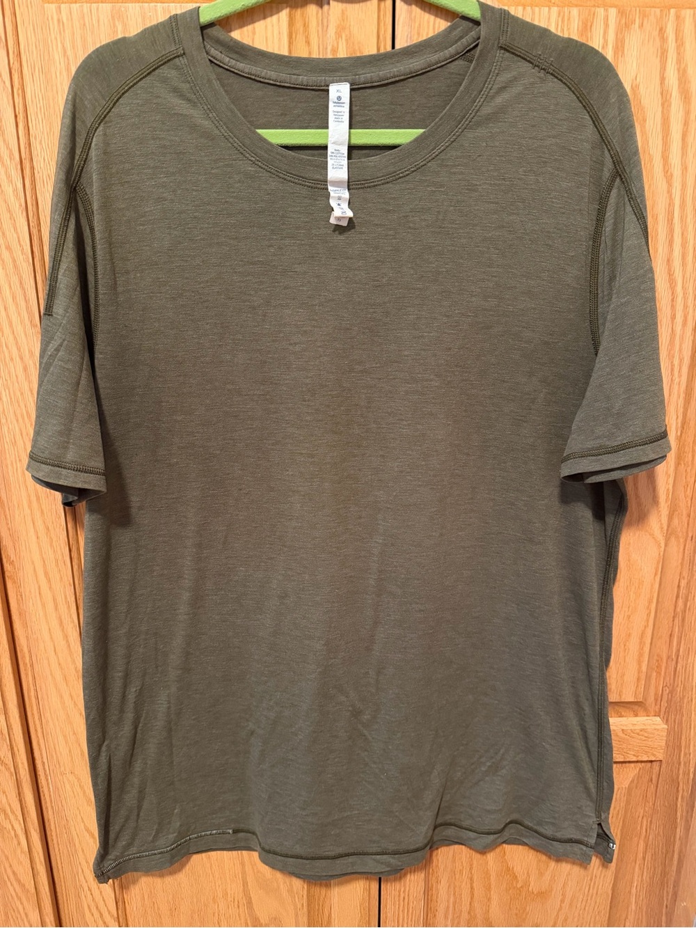 lululemon athletica Men's Short Sleeve Crew Tee in Olive Green - XL